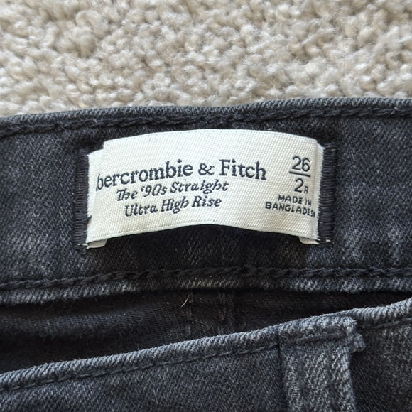 Abercrombie & Fitch The 90's Straight Ultra High Rise Jean, Black - Size 26/2R - Picture 7 of 7